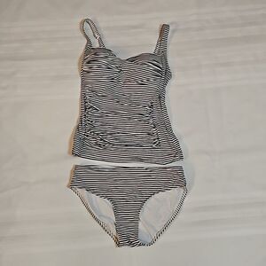 Bond-eye Australia Black & white striped Tankini size 4
